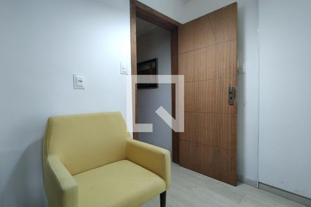 Casa de condomínio à venda com 200m², 2 quartos e 3 vagasQuarto Suíte