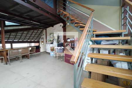 Casa de condomínio à venda com 200m², 2 quartos e 3 vagasTerraço