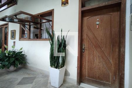 Casa de condomínio à venda com 200m², 2 quartos e 3 vagasDetalhe 