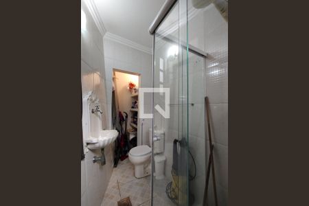 Casa de condomínio à venda com 200m², 2 quartos e 3 vagasBanheiro de Serviço