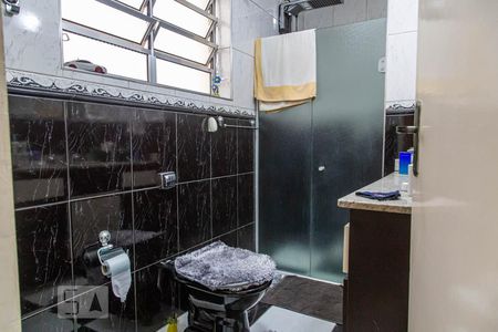 Casa à venda com 330m², 3 quartos e 2 vagasBanheiro da Suíte 2