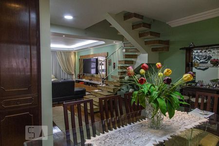 Sala de casa à venda com 3 quartos, 330m² em Vila Prudente, São Paulo