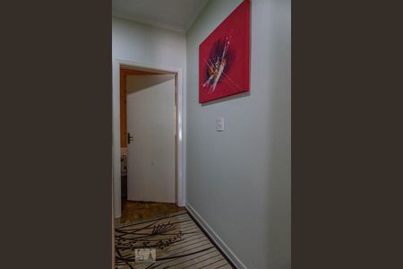 Casa à venda com 330m², 3 quartos e 2 vagasCorredor