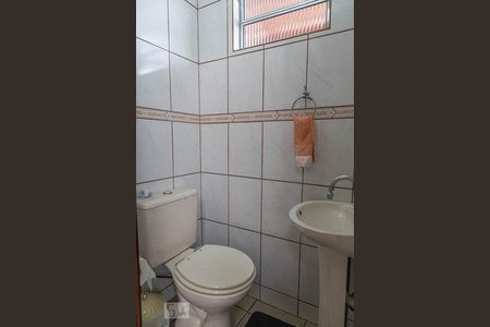 Casa à venda com 330m², 3 quartos e 2 vagasBanheiro de Serviço