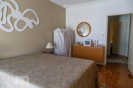 Casa à venda com 330m², 3 quartos e 2 vagasQuarto Suíte 1