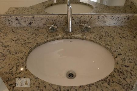 Apartamento para alugar com 55m², 1 quarto e 1 vagaBanheiro da Suíte 1 - torneira