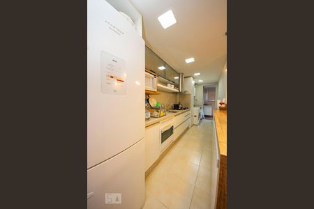 Apartamento para alugar com 86m², 2 quartos e 2 vagas Apartamento para alugar com 86m², 2 quartos e 2 vagasCozinha