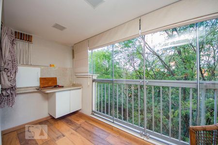 Apartamento para alugar com 86m², 2 quartos e 2 vagas Apartamento para alugar com 86m², 2 quartos e 2 vagasvaranda da sala com churrasqueira