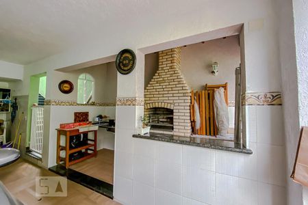 Casa à venda com 328m², 4 quartos e 6 vagasÁrea comum - Churrasqueira