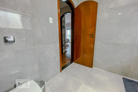 Casa à venda com 328m², 4 quartos e 6 vagasBanheiro