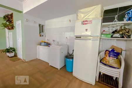 Casa à venda com 328m², 4 quartos e 6 vagasLavanderia