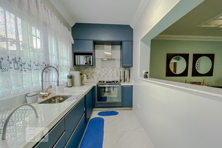 Casa à venda com 328m², 4 quartos e 6 vagasCozinha