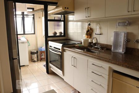 Apartamento à venda com 115m², 3 quartos e 3 vagasCozinha