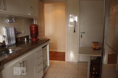 Apartamento à venda com 115m², 3 quartos e 3 vagasCozinha