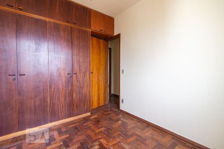 Quarto 1 de apartamento para alugar com 3 quartos, 60m² em Sagrada Família, Belo Horizonte