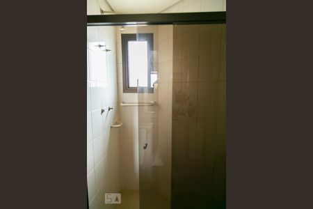 Apartamento para alugar com 285m², 4 quartos e 4 vagas Apartamento para alugar com 285m², 4 quartos e 4 vagasBanheiro da Suíte 2