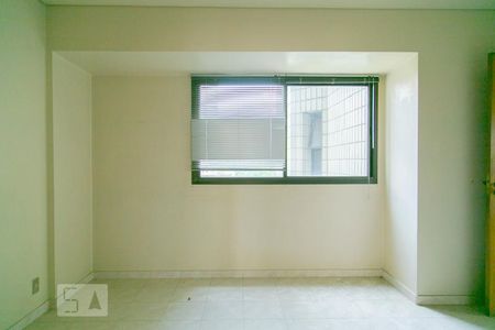 Apartamento para alugar com 285m², 4 quartos e 4 vagas Apartamento para alugar com 285m², 4 quartos e 4 vagasSala de jantar