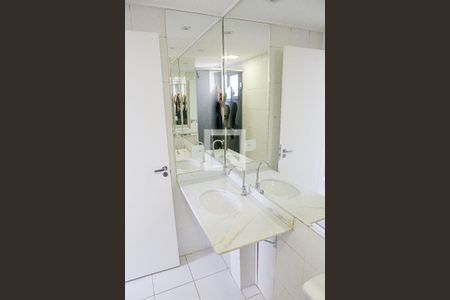 Apartamento para alugar com 75m², 3 quartos e 2 vagasBanheiro da Suíte