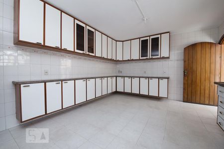 Casa à venda com 300m², 5 quartos e 3 vagasCozinha