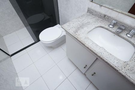 Casa à venda com 300m², 5 quartos e 3 vagasBanheiro da Suíte