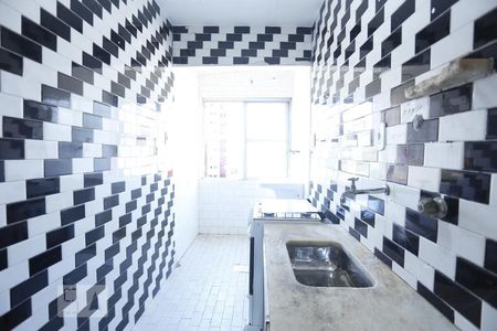 Cozinha de kitnet/studio para alugar com 1 quarto, 36m² em Bela Vista, São Paulo