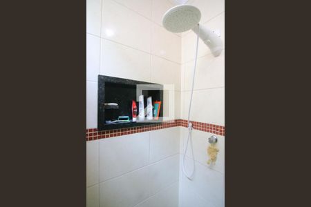 Casa à venda com 170m², 3 quartos e 4 vagasBanheiro do Quarto 2