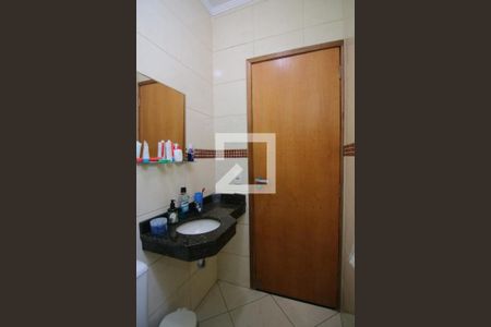 Casa à venda com 170m², 3 quartos e 4 vagasBanheiro