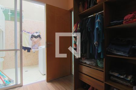Casa à venda com 170m², 3 quartos e 4 vagasCloset