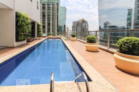 Apartamento à venda com 65m², 1 quarto e 1 vagaÁrea comum - Piscina