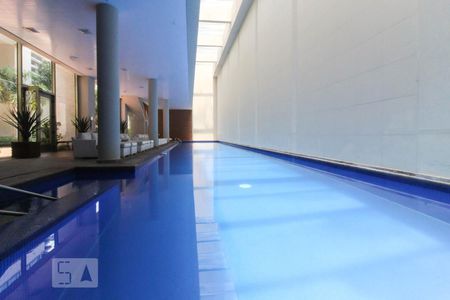 Apartamento à venda com 65m², 1 quarto e 1 vagaÁrea comum - Piscina