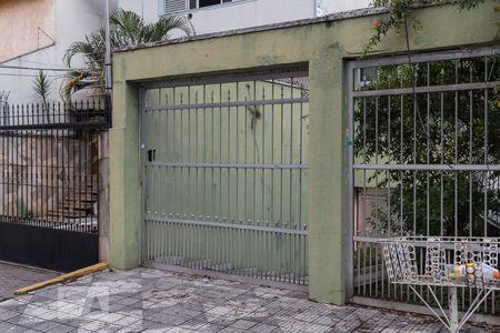 Casa à venda com 107m², 1 quarto e 1 vaga Casa à venda com 107m², 1 quarto e 1 vagaFachada