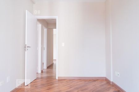 Apartamento para alugar com 74m², 3 quartos e 2 vagas Apartamento para alugar com 74m², 3 quartos e 2 vagasSuíte