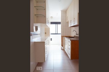 Apartamento para alugar com 74m², 3 quartos e 2 vagas Apartamento para alugar com 74m², 3 quartos e 2 vagasCozinha