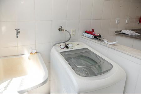 Apartamento à venda com 60m², 2 quartos e 1 vagaÁrea de Serviço