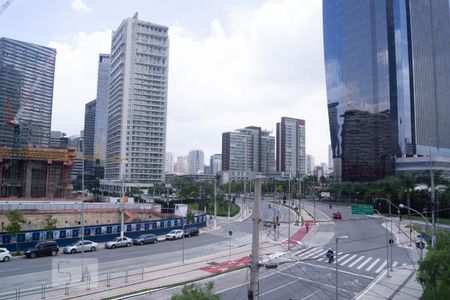 Vista da Sala de apartamento para alugar com 2 quartos, 90m² em Vila São Francisco (zona Sul), São Paulo