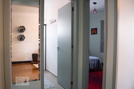 Corredor de apartamento para alugar com 2 quartos, 90m² em Vila São Francisco (zona Sul), São Paulo