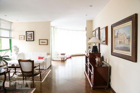 Sala de apartamento à venda com 3 quartos, 245m² em Vila Alexandria, São Paulo