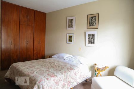 Quarto de apartamento à venda com 3 quartos, 245m² em Vila Alexandria, São Paulo