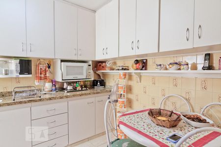 Apartamento à venda com 60m², 2 quartos e 1 vagaCozinha