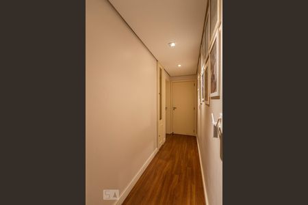 Apartamento para alugar com 232m², 3 quartos e 3 vagasCorredor