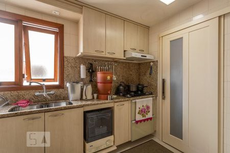 Apartamento para alugar com 232m², 3 quartos e 3 vagasCozinha