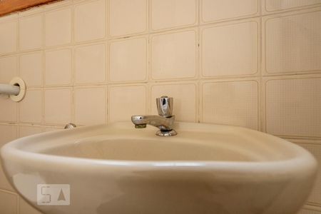 Apartamento para alugar com 232m², 3 quartos e 3 vagasBanheiro de Serviço