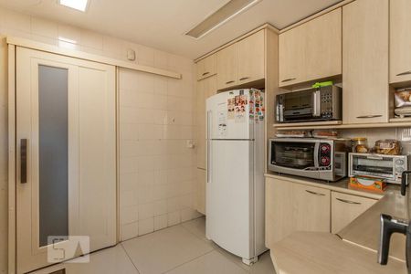 Apartamento para alugar com 232m², 3 quartos e 3 vagasCozinha