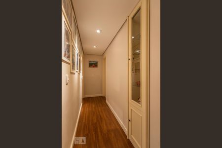 Apartamento para alugar com 232m², 3 quartos e 3 vagasCorredor