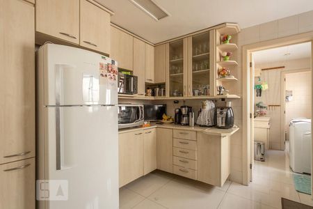 Apartamento para alugar com 232m², 3 quartos e 3 vagasCozinha