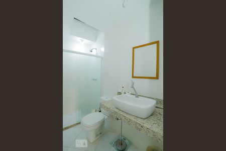 Banheiro de kitnet/studio à venda com 1 quarto, 40m² em Copacabana, Rio de Janeiro