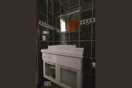 Casa à venda com 150m², 2 quartos e 1 vagaBanheiro Social