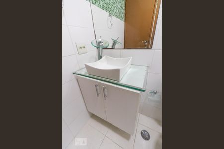 Apartamento para alugar com 50m², 2 quartos e 1 vaga Apartamento para alugar com 50m², 2 quartos e 1 vagaBanheiro