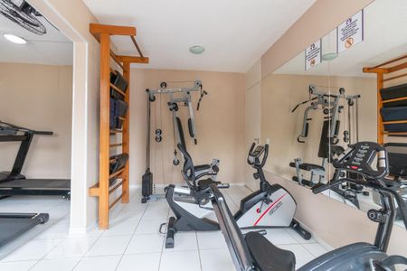 Apartamento para alugar com 50m², 2 quartos e 1 vaga Apartamento para alugar com 50m², 2 quartos e 1 vagaÁrea comum - Academia