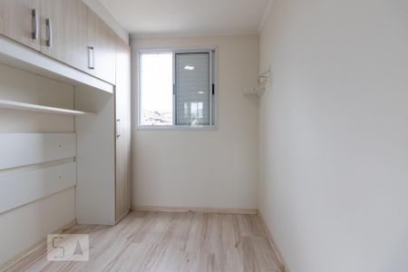 Quarto 2 de apartamento para alugar com 2 quartos, 50m² em Jardim Guairaca, São Paulo